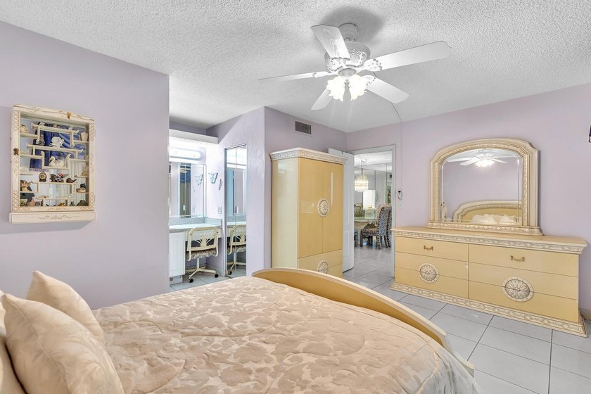 Enjoy life in this well-maintained 55+ community of Royal Park - photo 21