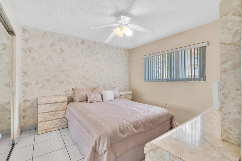 Enjoy life in this well-maintained 55+ community of Royal Park - photo 33
