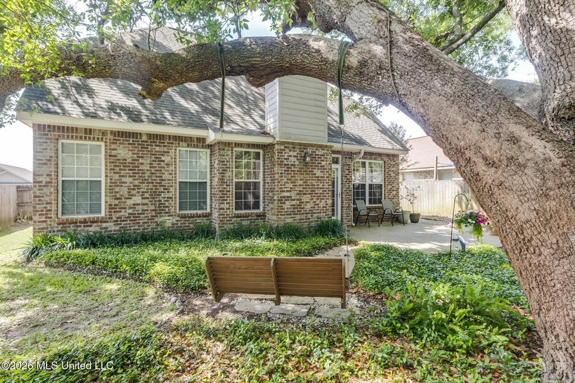 BACK ON THE MARKET AT NO FAULT OF THE SELLER! Beautiful - photo 26
