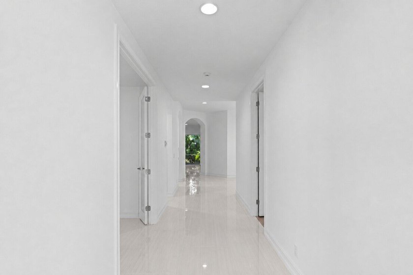 Rarely available first-floor villa in the highly sought-after - photo 4