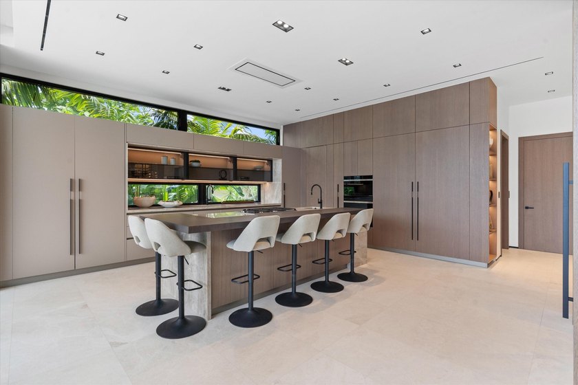 Welcome to Eleven Rio: a tropical modern 3-story poured in place - photo 11