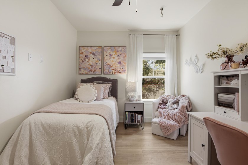 Welcome to Bear Creek, Freeport's premier gated community and - photo 17