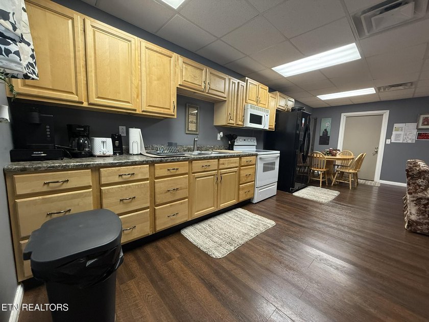 6.81 Acres! I am so excited to share this property in the heart - photo 30