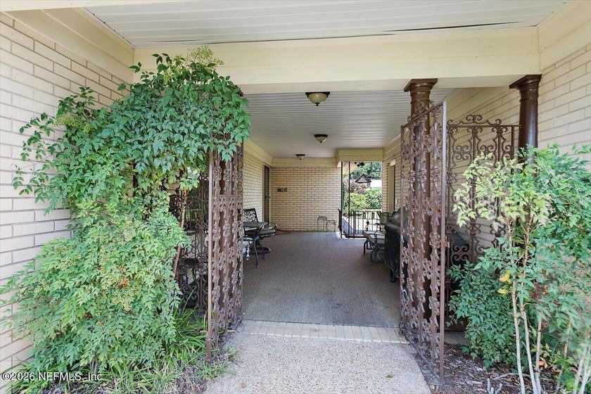 Steps from the St. Johns River and just one mile from The Bolles - photo 4