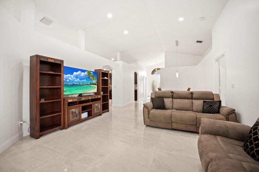 Beautifully updated 3-bedroom, 3-bath home located in the - photo 9