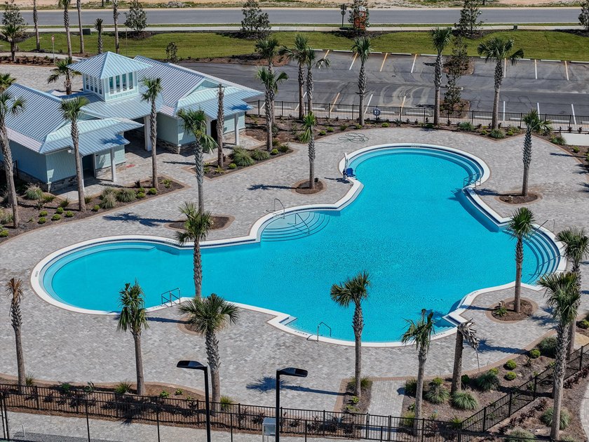 Welcome to Bear Creek, Freeport's premier gated community and - photo 44