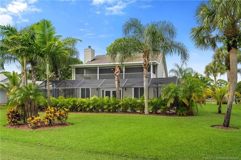 This beautifully maintained home is perfect for the golf lover - photo 42