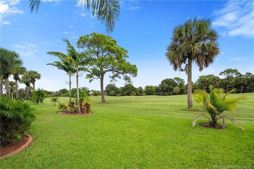 This beautifully maintained home is perfect for the golf lover - photo 44