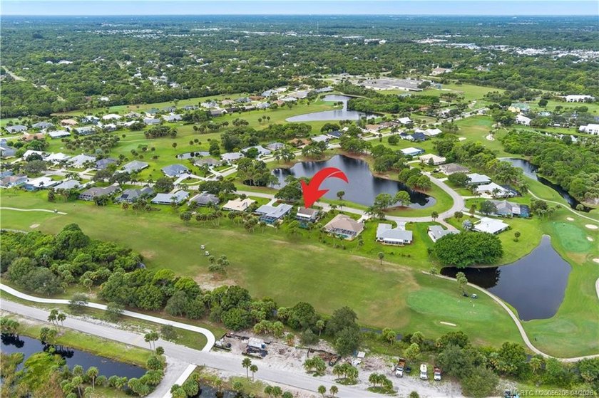 This beautifully maintained home is perfect for the golf lover - photo 48