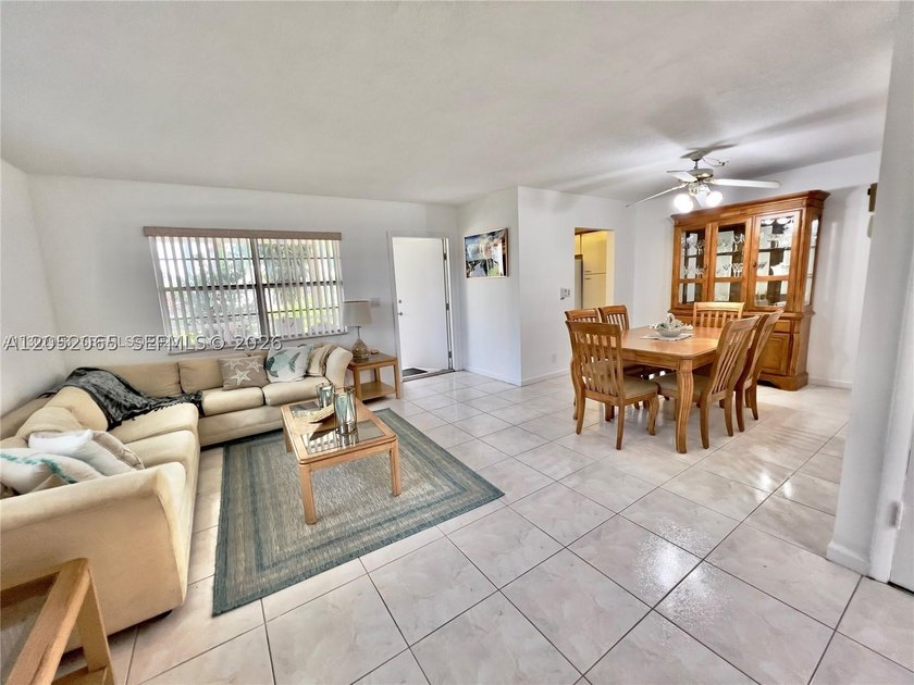 GREAT INVESTMENT OPPORTUNITY. Welcome to this bright and - photo 3