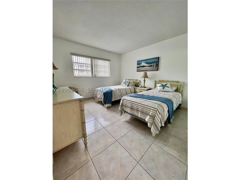 GREAT INVESTMENT OPPORTUNITY. Welcome to this bright and - photo 10