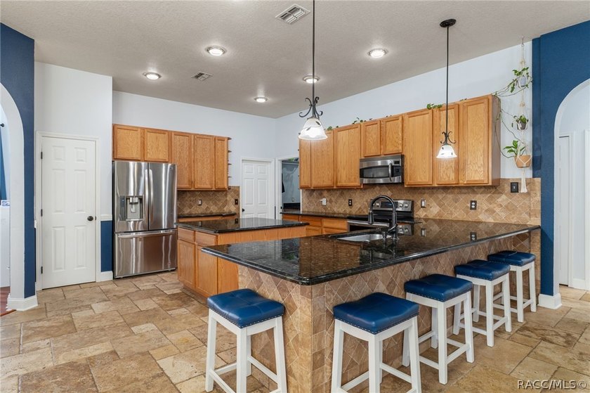 Experience refined Florida living in Homosassa with this - photo 8