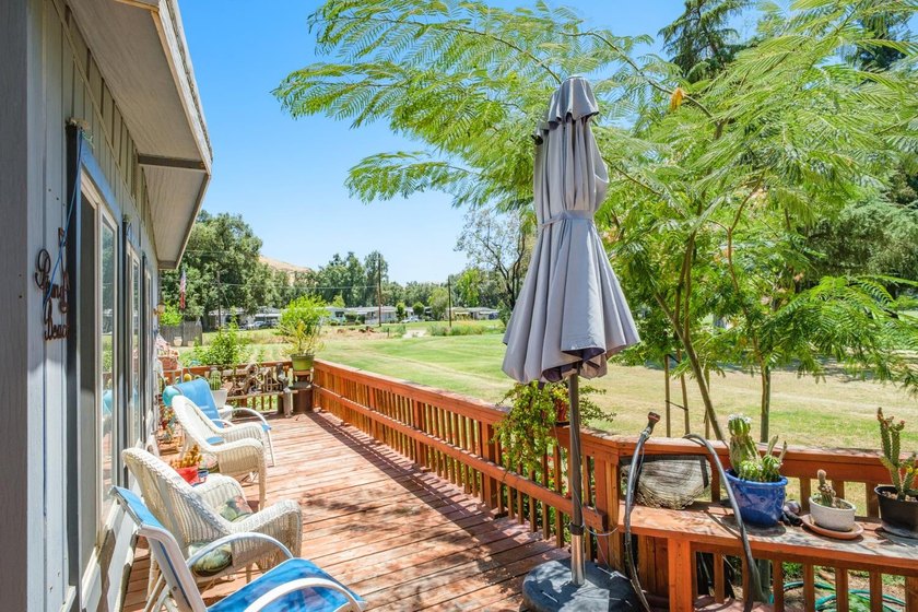 This mobile home is a must-see to experience the numerous - photo 6