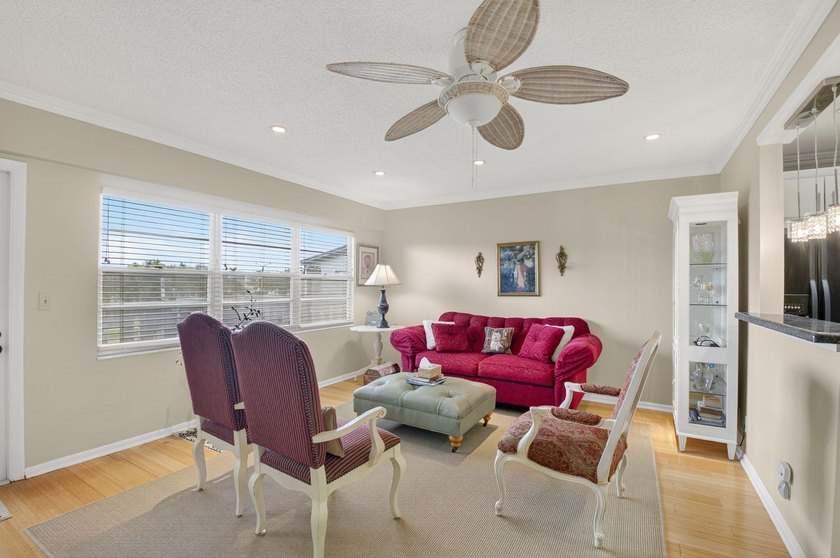 HOME SWEET HOME! Fully renovated penthouse condo right next to - photo 11