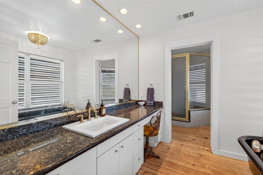 Coveted location &amp; Gulf views! This soulful Old Town home sits - photo 21
