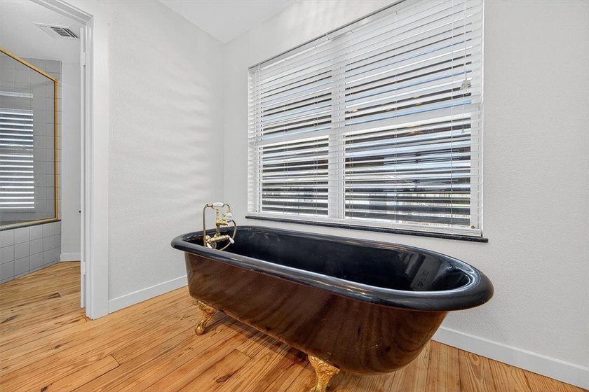 Coveted location &amp; Gulf views! This soulful Old Town home sits - photo 22