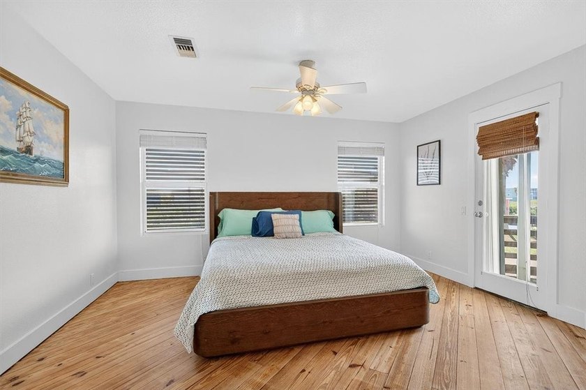 Coveted location &amp; Gulf views! This soulful Old Town home sits - photo 24