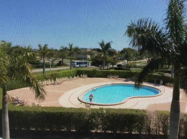 HOME SWEET HOME! Fully renovated penthouse condo right next to - photo 26