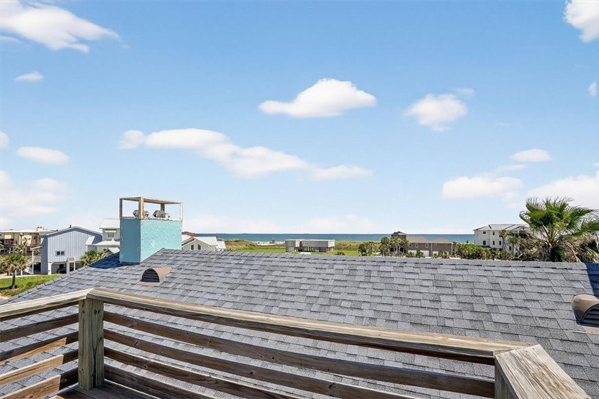 Coveted location &amp; Gulf views! This soulful Old Town home sits - photo 31