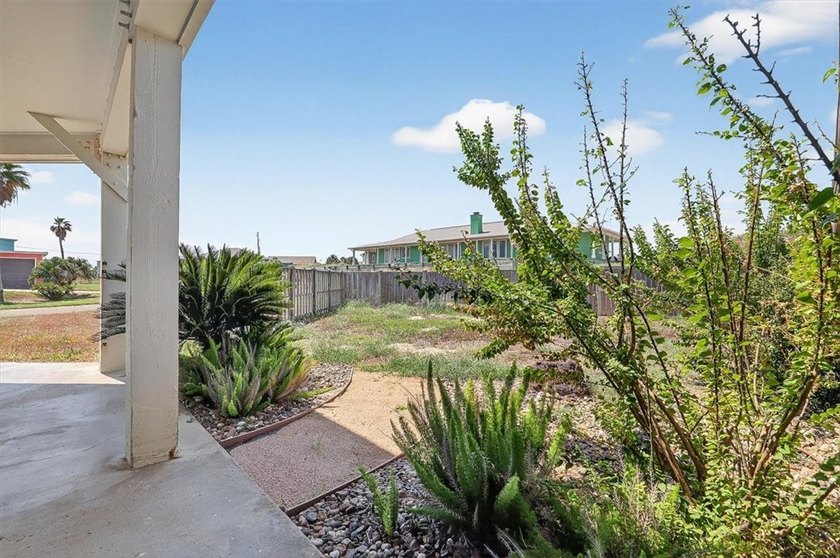 Coveted location &amp; Gulf views! This soulful Old Town home sits - photo 36