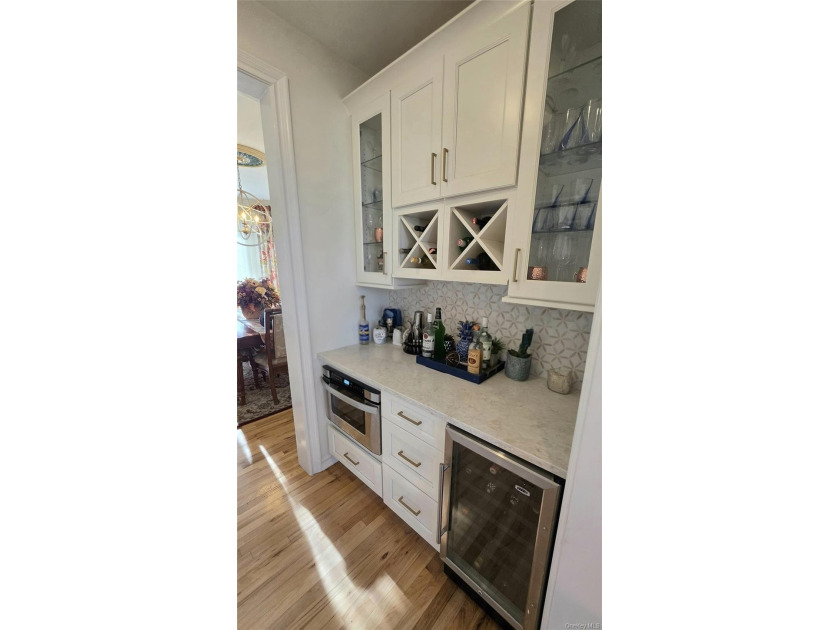 WATERFRONT Luxury Living in highly desired West Islip at an - photo 16