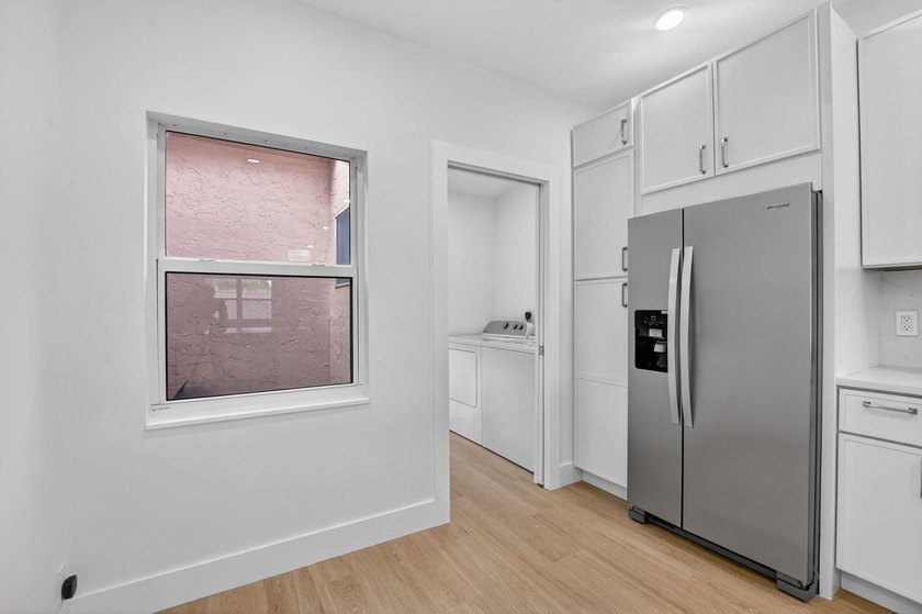 This beautifully remodeled and move-in ready 2- bedroom - photo 16