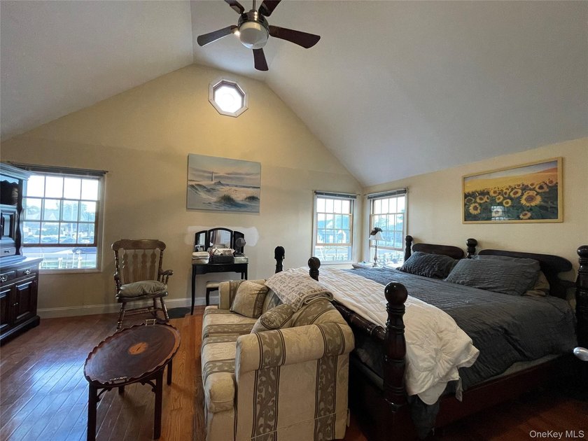 Retired contractor's own home, carefully and meticulously - photo 23