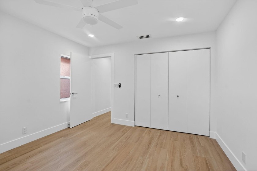 This beautifully remodeled and move-in ready 2- bedroom - photo 25