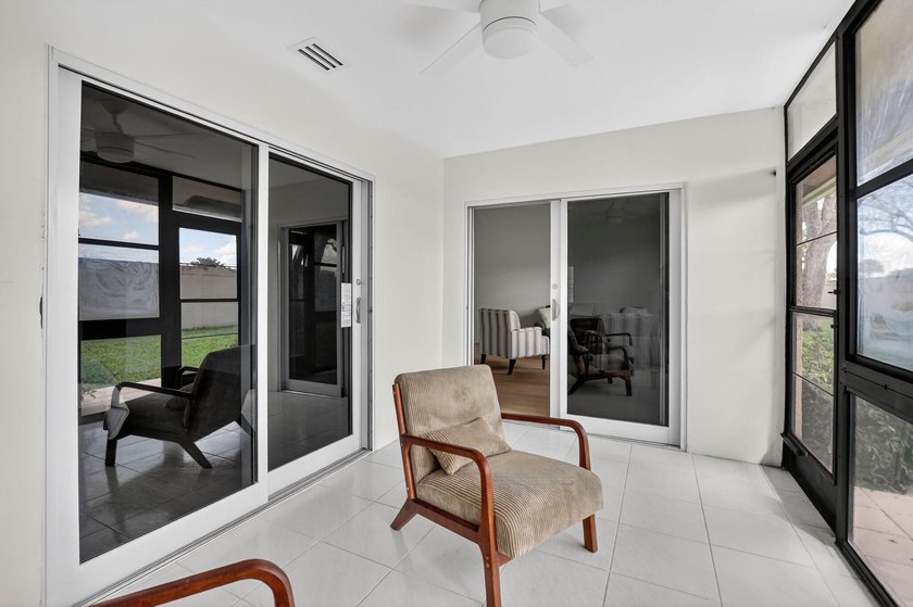 This beautifully remodeled and move-in ready 2- bedroom - photo 30
