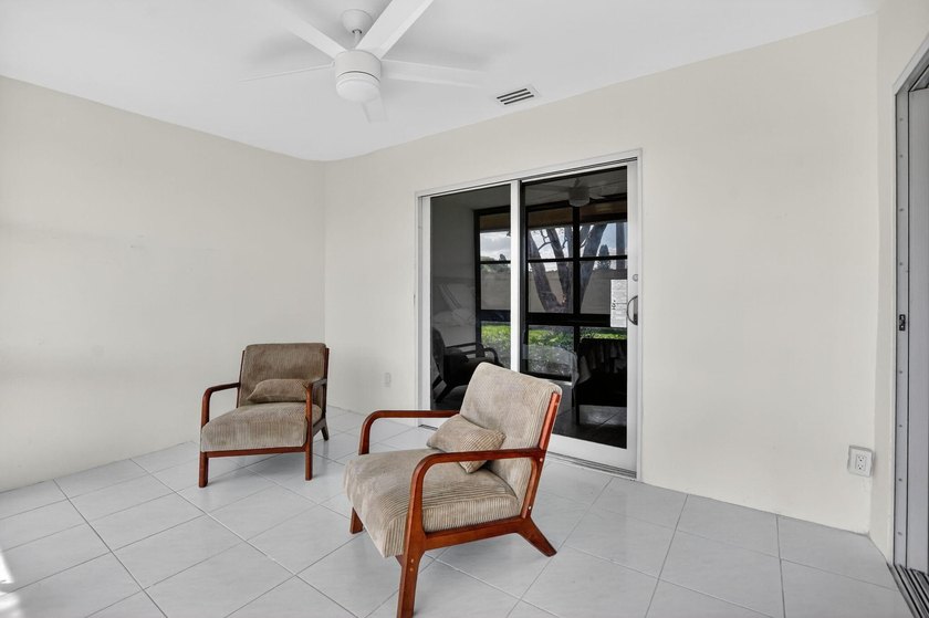 This beautifully remodeled and move-in ready 2- bedroom - photo 31