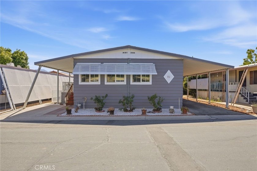 Welcome to comfortable, resort-style living in the 55+ Arroyo - photo 2