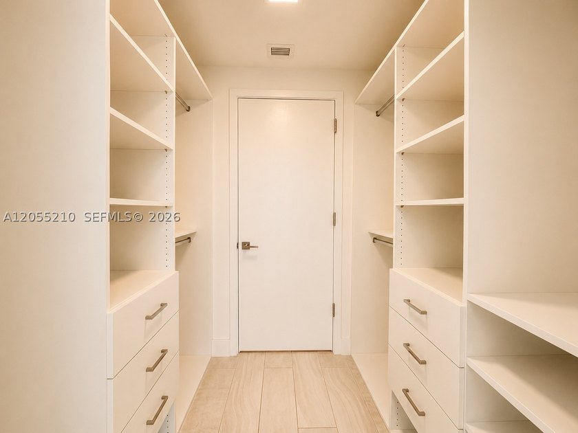 Experience sophisticated luxury living at Metropica North Tower - photo 17