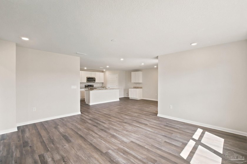 ASK ABOUT THE 4.75% ASSUMABLE LOAN OPPORTUNITY! Welcome home to - photo 18