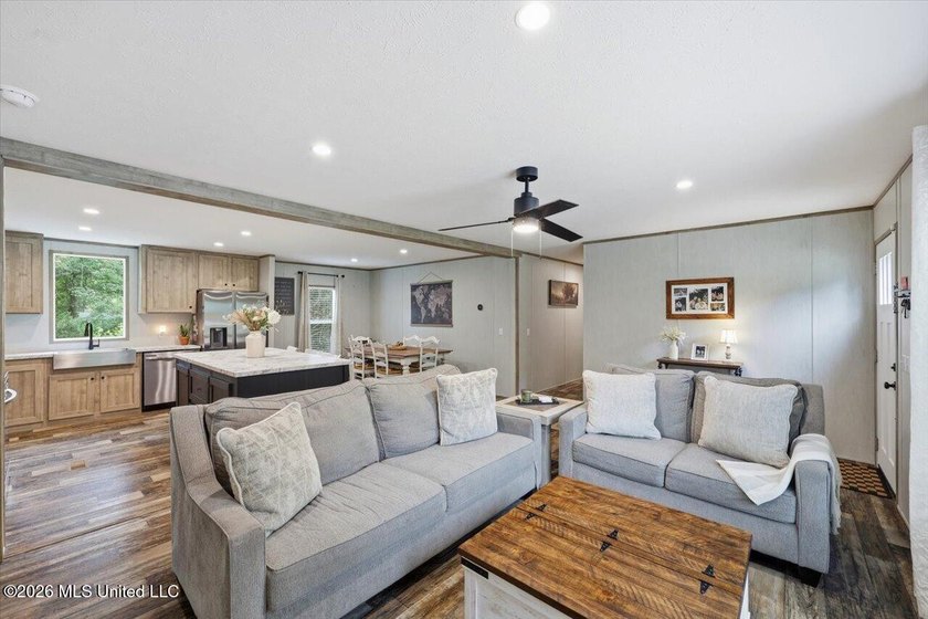 Welcome to country living at its finest! This like-new 2024 - photo 7