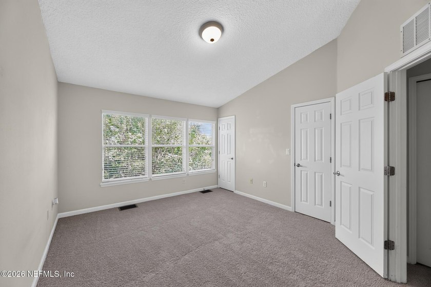 This move-in ready 2-bedroom, 2.5-bath Jacksonville home is - photo 7