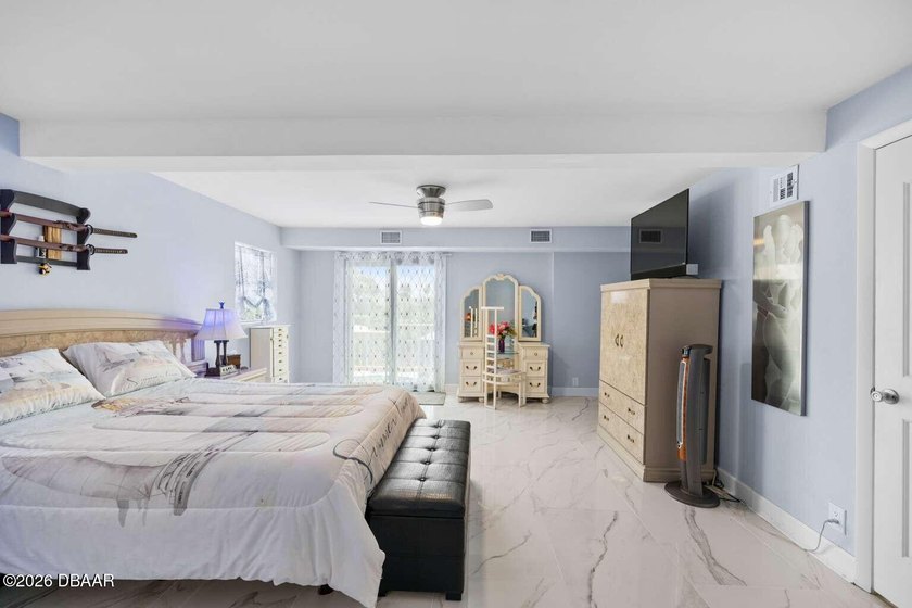 This is not just ''Another House!'' This completely renovated - photo 17