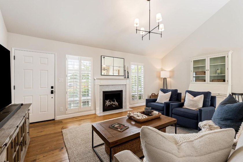 Explore the luxury and bespoke detail throughout this Carmel - photo 2