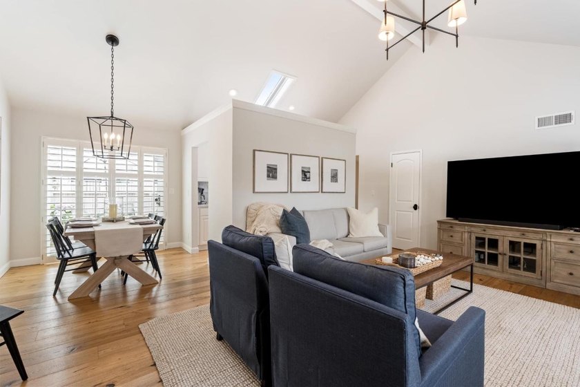 Explore the luxury and bespoke detail throughout this Carmel - photo 3