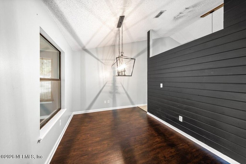 Welcome home to this charming 3-bedroom, 2-bath residence - photo 8