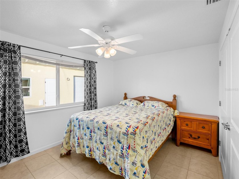 Attractive &amp; homey, well-maintained, single-owner investment - photo 11