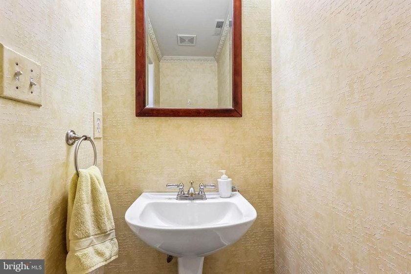 Experience low-maintenance luxury living in this beautifully - photo 14