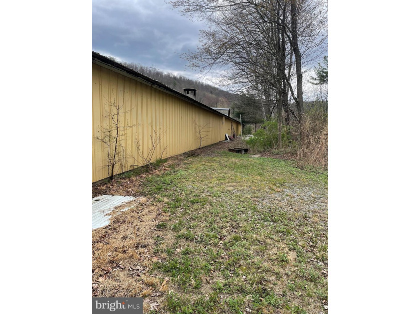 This versatile 18,000+/- square foot commercial property offers - photo 15