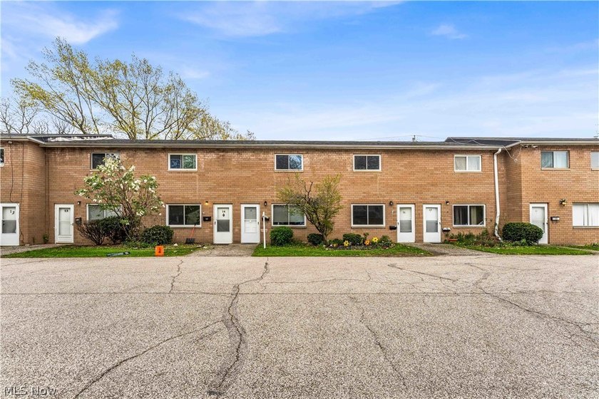 High-End, Move-In Ready Condo in a Highly Sought-After End Unit! - photo 22