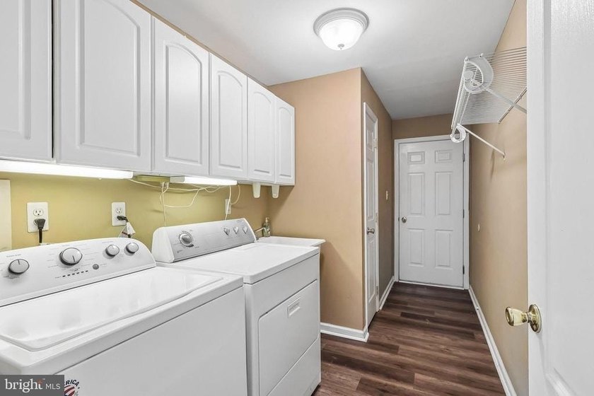 Experience low-maintenance luxury living in this beautifully - photo 27