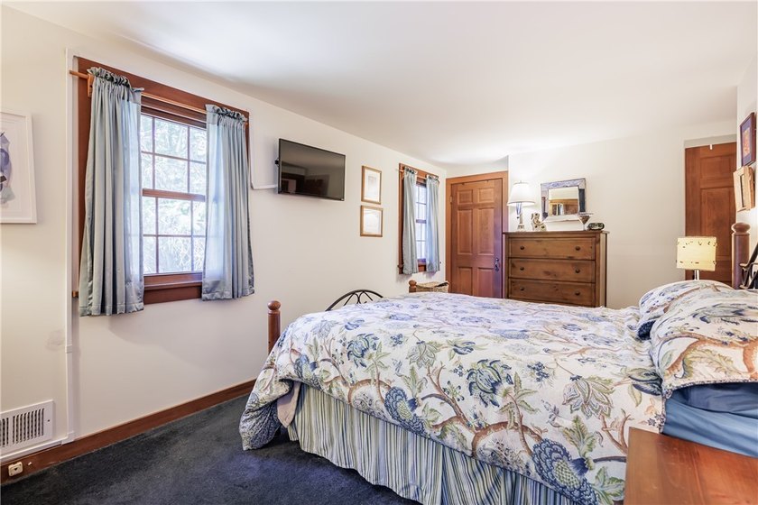 Welcome to 87 Loch Revan Heights. This four bedroom, one and a - photo 30