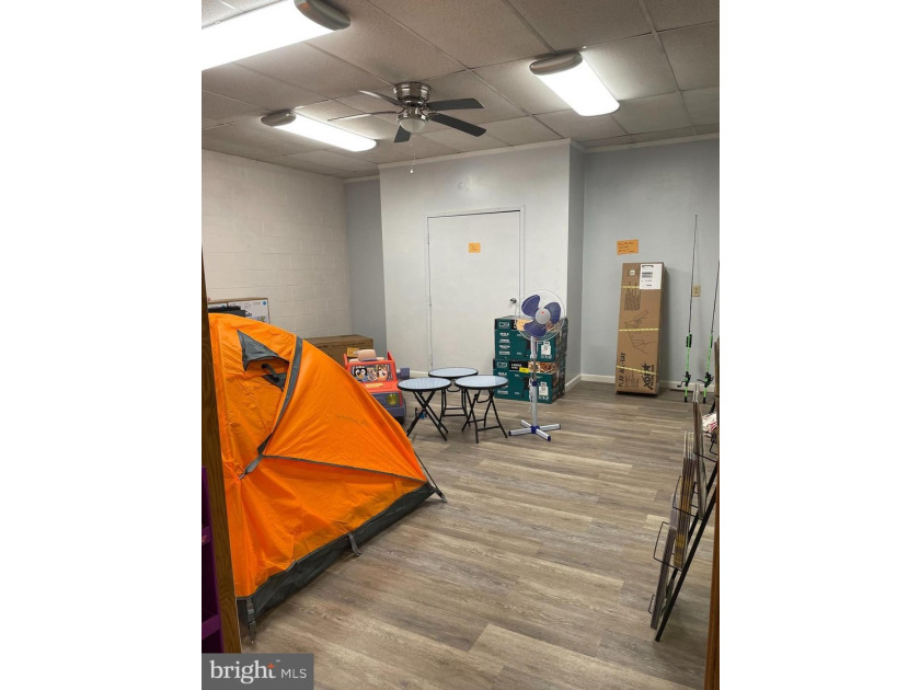 This versatile 18,000+/- square foot commercial property offers - photo 31