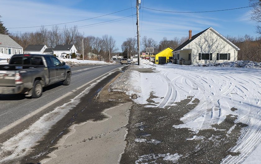 Tremendous commercial opportunity in a high-visibility location - photo 2