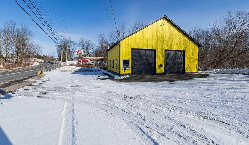 Tremendous commercial opportunity in a high-visibility location - photo 3