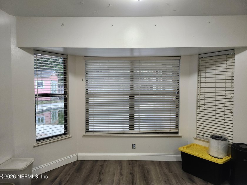 Take the rare opportunity to own this spacious 4BR 3BA home - photo 5