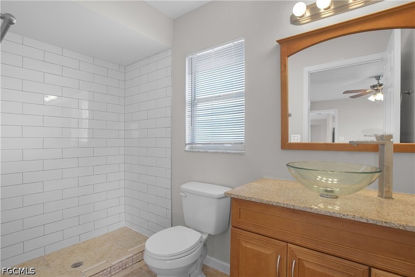 Welcome to 1601 NW 16th Terrace, a beautifully maintained - photo 12